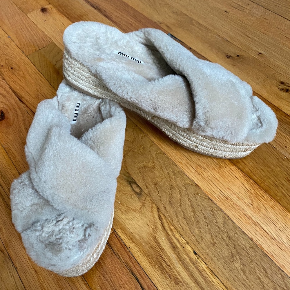 EUC Miu Miu Fur Shearling Crisscross Platform Slides - Picture 2 of 5